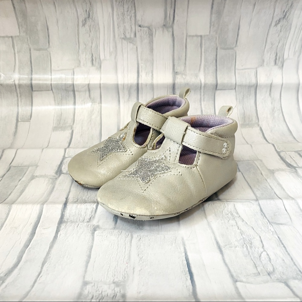 Surprize by Stride Rite Heidi Silver Booties 5/$20